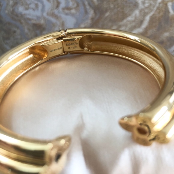 Louis Vuitton Fast Flower Gold Cuff Bracelet - Picture 5 of 8